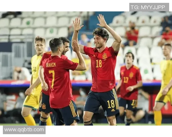 莱比锡红牛逼近拜仁，积分差距缩小！