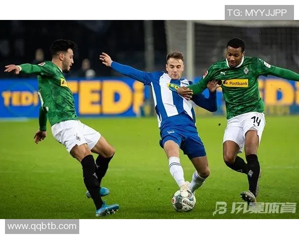 门兴格拉德巴赫主场大获全胜，击败柏林赫塔，登上德甲榜首